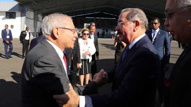 Danilo Medina llega a Costa Rica.