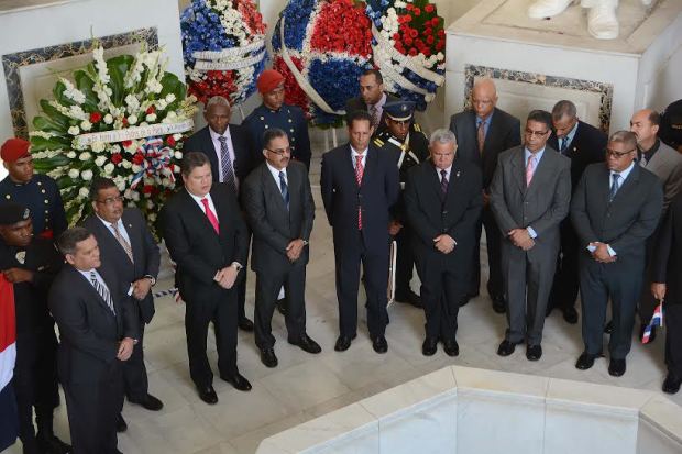 DNCD OFRENDA ALTAR DE LA PATRIA