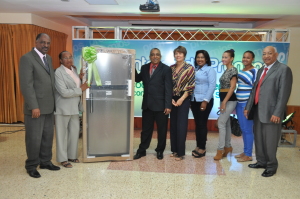COOPNAMA entrega premios a socios de rifa por 44 aniversario