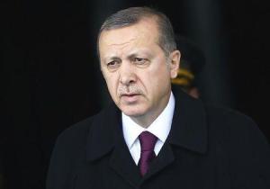 El presidente turco, Tayyip Erdogan, llega a una ceremonia en el Palacio Presidencial en Ankara. Imagen de archivo, 3 marzo, 2015.