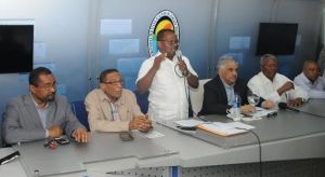 Miguel aboga por ampliar conquistas a trabajadores.