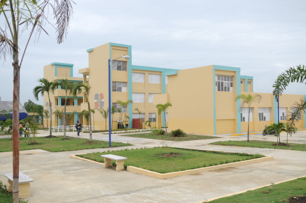 Presidente Danilo Medina inaugura escuela en La Caleta, Boca Chica.