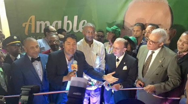 Senador Amable Aristy deja inaugurada la sede central del PLR en New York.
