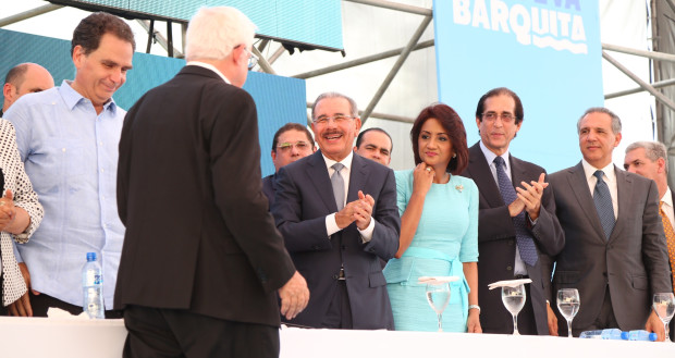 Presidente Danilo Medina entrega Proyecto La Nueva Barquita