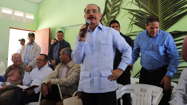 Medina dice cualquier cosa que haga por productores de Manuel Bueno, vale la pena
