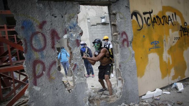 protestas-antigubernamentales-cumplen-meses_LPRIMA20170807_0003_27